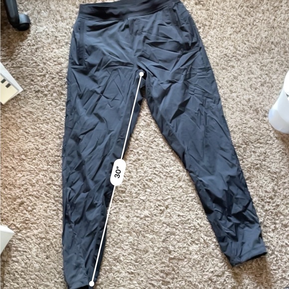 Lululemon joggers - Picture 2 of 9